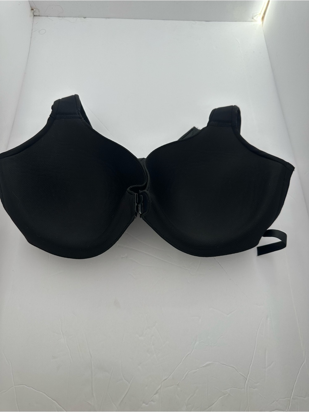 Victoria's Secret Black Molded T-Shirt Bra Size 38D - Picture 4 of 8